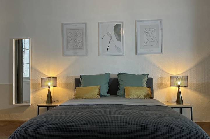 Gîte pour 8 personnes, avec terrasse dans Largentière - 2