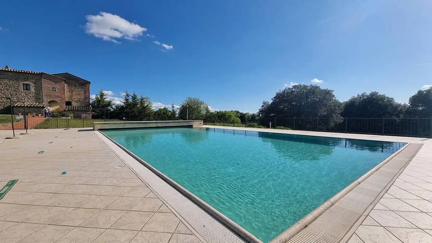 Location de vacances pour 11 personnes, avec piscine et jardin à Montalcino - 2