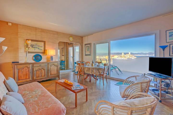 Gîte pour 4 personnes, avec terrasse et vue sur l’océan à Antibes - 2