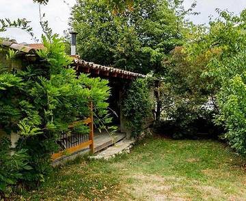 Gîte pour 4 personnes, avec jardin à Mornans