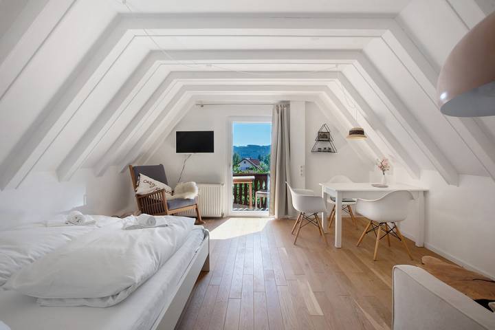 Ferienwohnung für 2 Personen, mit Balkon und Garten - 1