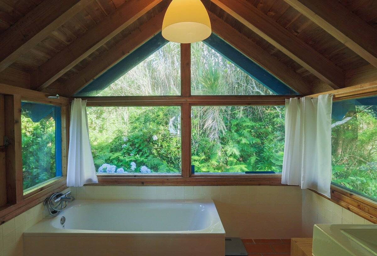 Guestready - Blue Oceanview Relaxing Cottage in São Miguel Island, Mosteiros