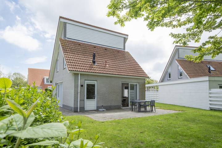 Ferienhaus für 4 Personen, mit Balkon/Terrasse und Terrasse sowie Sauna in Scharendijke