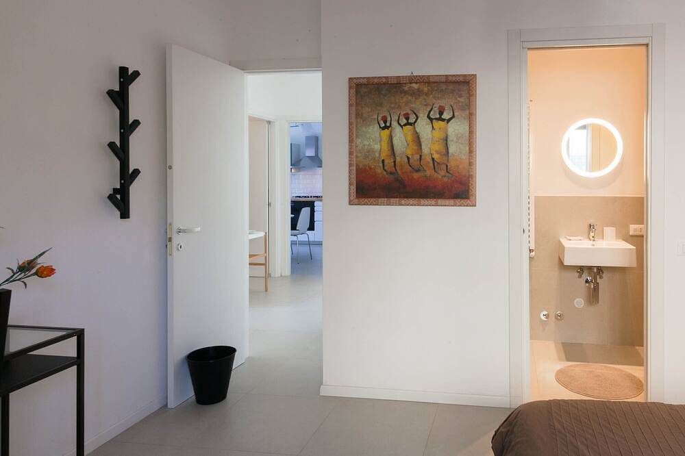 Haus im modernen Stil in Marina di Carrara, Carrara
