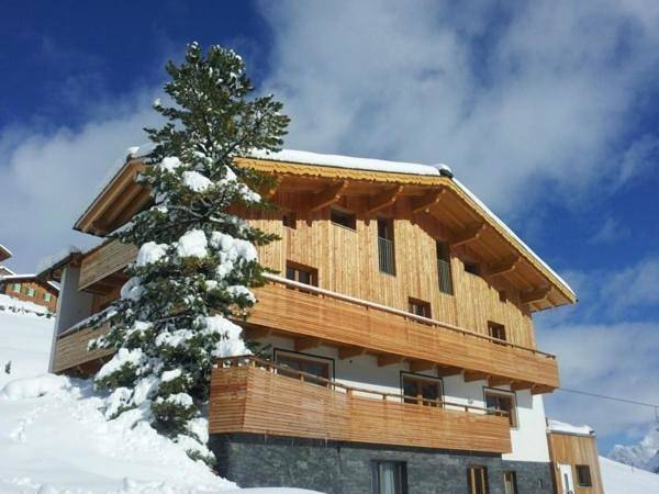 Vakantieappartement voor 2 personen, with Balkon and Terras as well as Tuin and Uitzicht in Lech