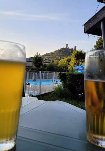 Camping pour 6 Personnes dans Saint-Céré, Massif central, Photo 1