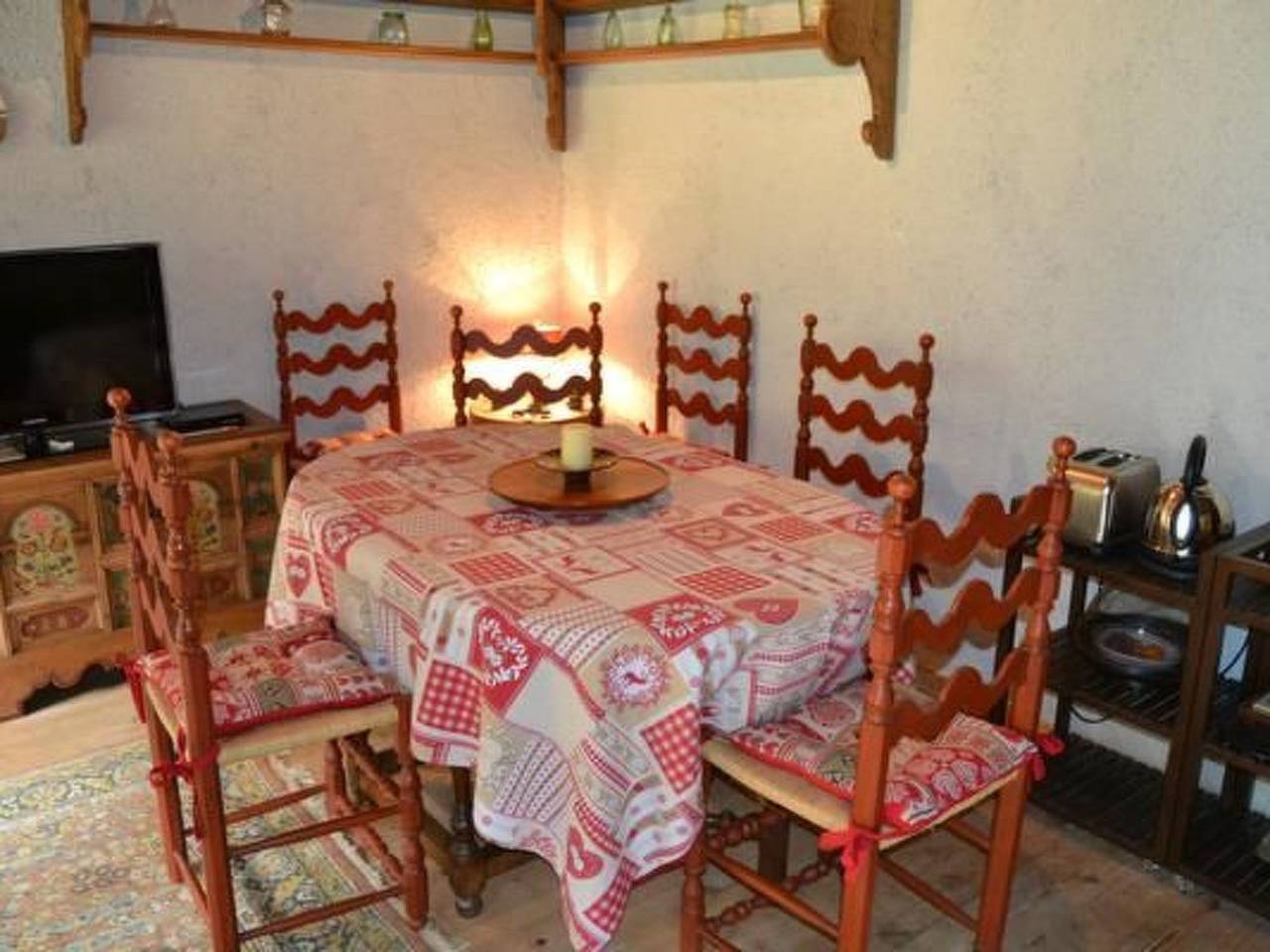 Alte typische Engadinermühle in Sent, Unterengadin