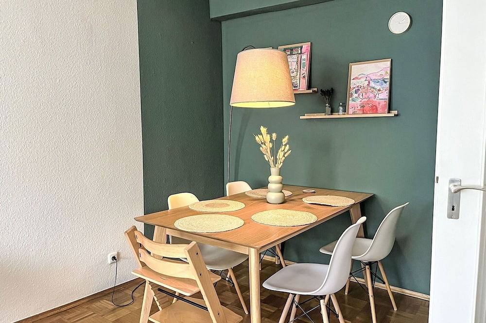 Entire apartment, Lovely apartment for 5 guests with Wifi, Tv, balcony and parking in Siegburg, Rhein-Sieg-Kreis