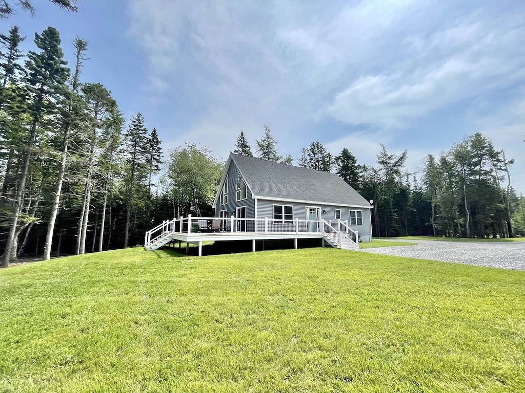 Luxury Waterfront Retreat with Hot Tub Near Acadia in Washington County (Maine)