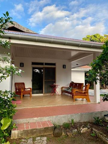 Gîte pour 2 personnes, avec jardin et terrasse, animaux acceptés dans Huahine