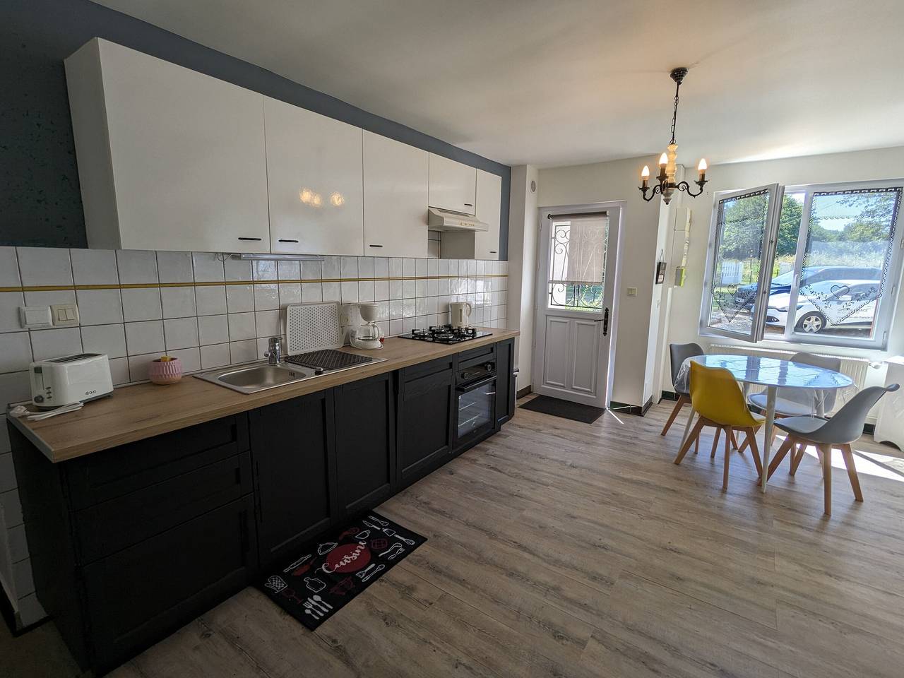 Helles, geräumiges Ferienhaus mit privatem Garten und Parkplatz - Ideal für Familien und Profis in Montereau, Montargis und Umgebung