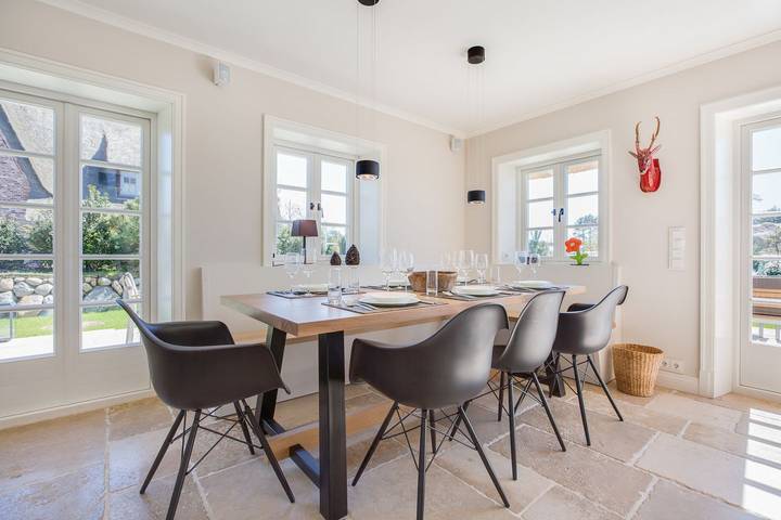 Luxushausteil unter Reet. Ca. 126 qm Nutzfläche für bis zu 6 Gäste im Eg/Ug/Og in Wenningstedt, Sylt