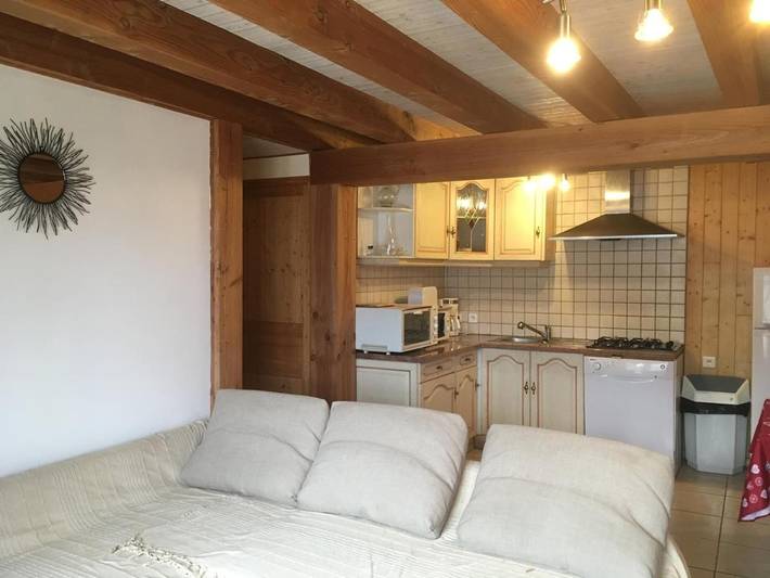 Location de vacances pour 8 personnes, avec terrasse et jardin à Le Malzieu-Forain