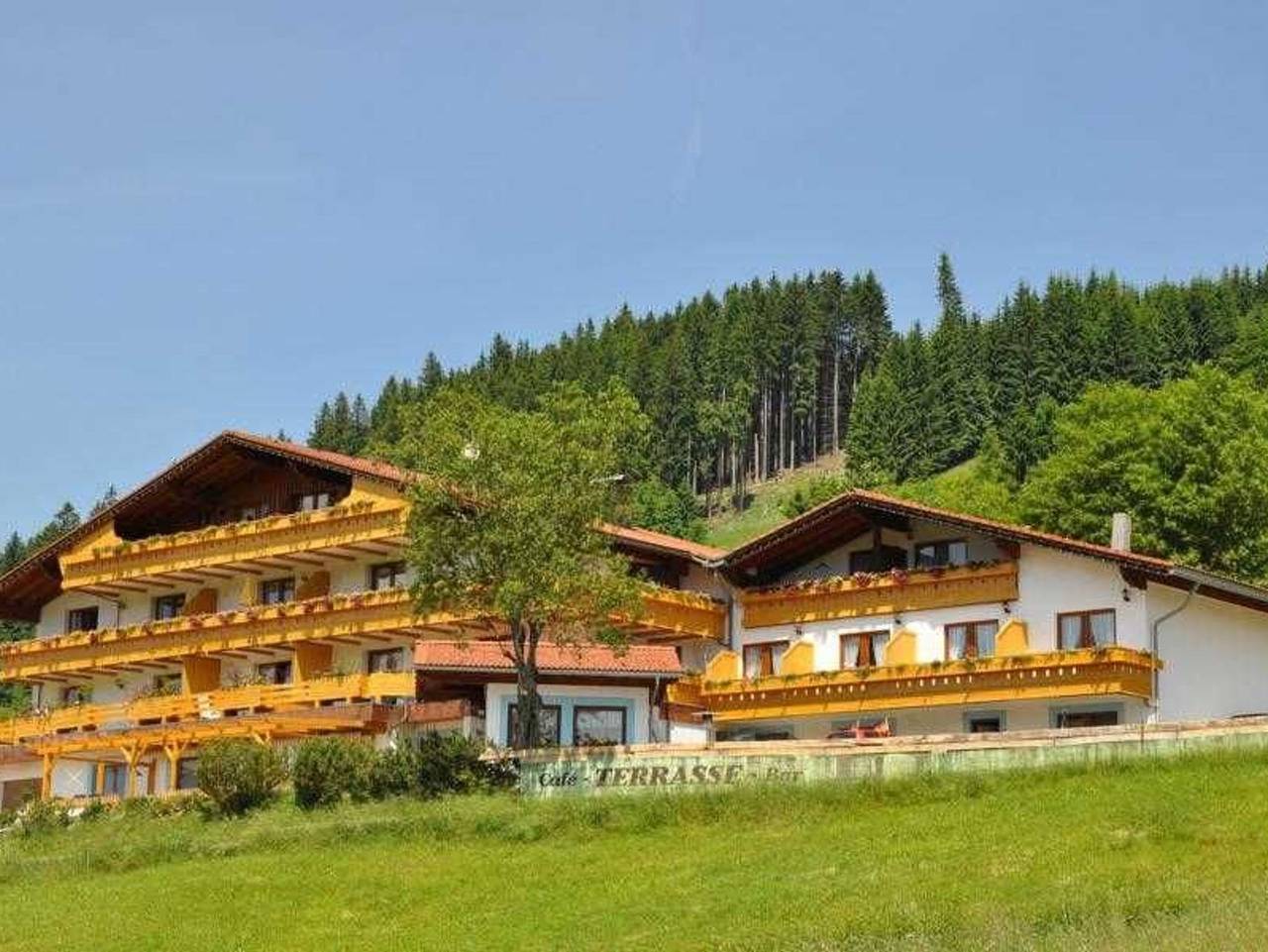 Ganze Ferienwohnung, Landhaus Wildschütz - Familiensuite Bergblick in Jungholz, Bayerische Alpen