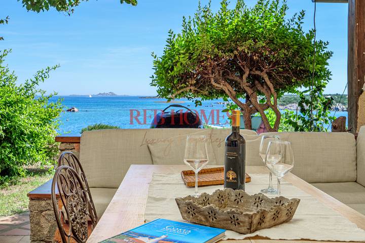 Appartement de vacances pour 4 personnes, avec piscine ainsi que jardin et vue