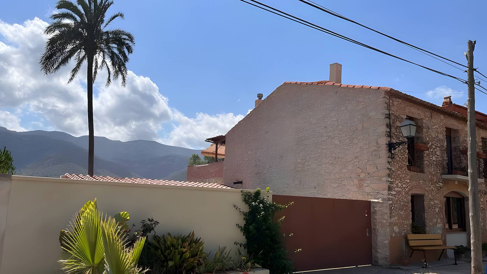 Casa vacacional 'Casa En Vistes Al Montsià' con vistas a la montaña, piscina privada y Wi-Fi in Ulldecona, Costa Dorada
