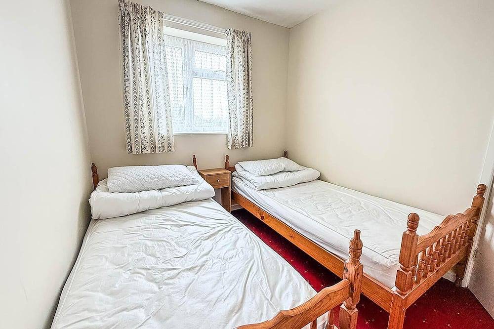 Great 3 bedroom chalet to hire with in Hemsby, in Hemsby, Great Yarmouth
