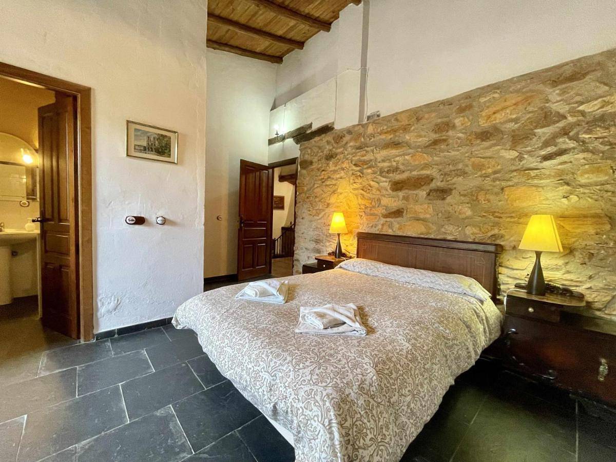 Two-Bedroom House in Cañamero, Provincia de Cáceres