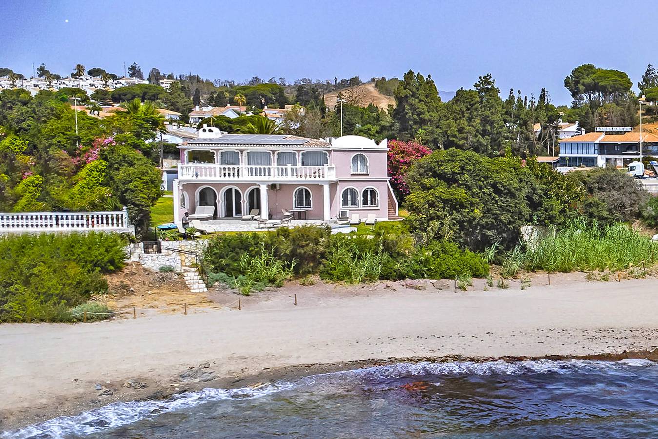 Cubo's Beachfront Villa Khayyam in Mijas Costa, Mijas