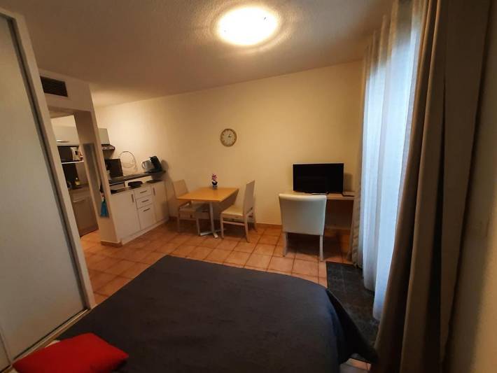 Gîte pour 2 personnes, avec Terrasse ainsi que Jardin et Piscine à Mouans-Sartoux - 3