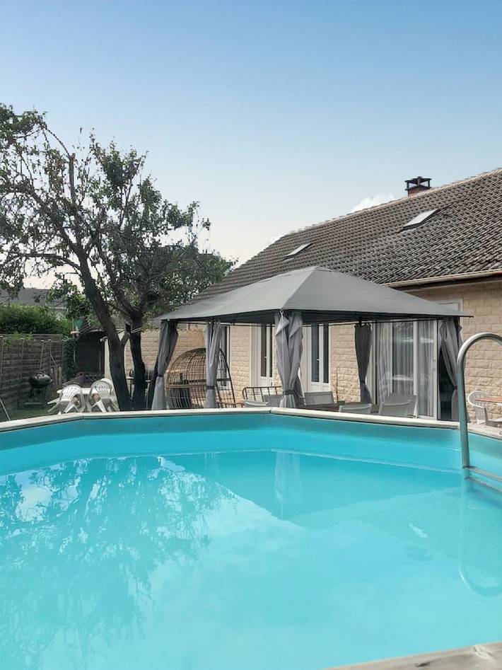 Cottage pour 8 personnes, avec terrasse et piscine à Saint-Martin-Longueau