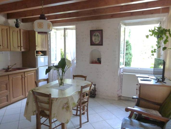 Gîte pour 3 personnes, avec vue et jardin à Saint-Girod