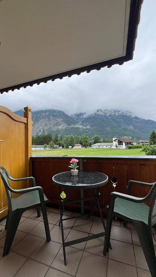 Vakantiewoning voor 4 personen, met balkon en uitzicht in Oberau