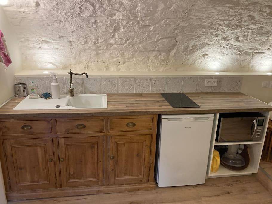 Appartement entier, One-Bedroom Apartment in Les Matelles, Côte méditerranéenne (France)