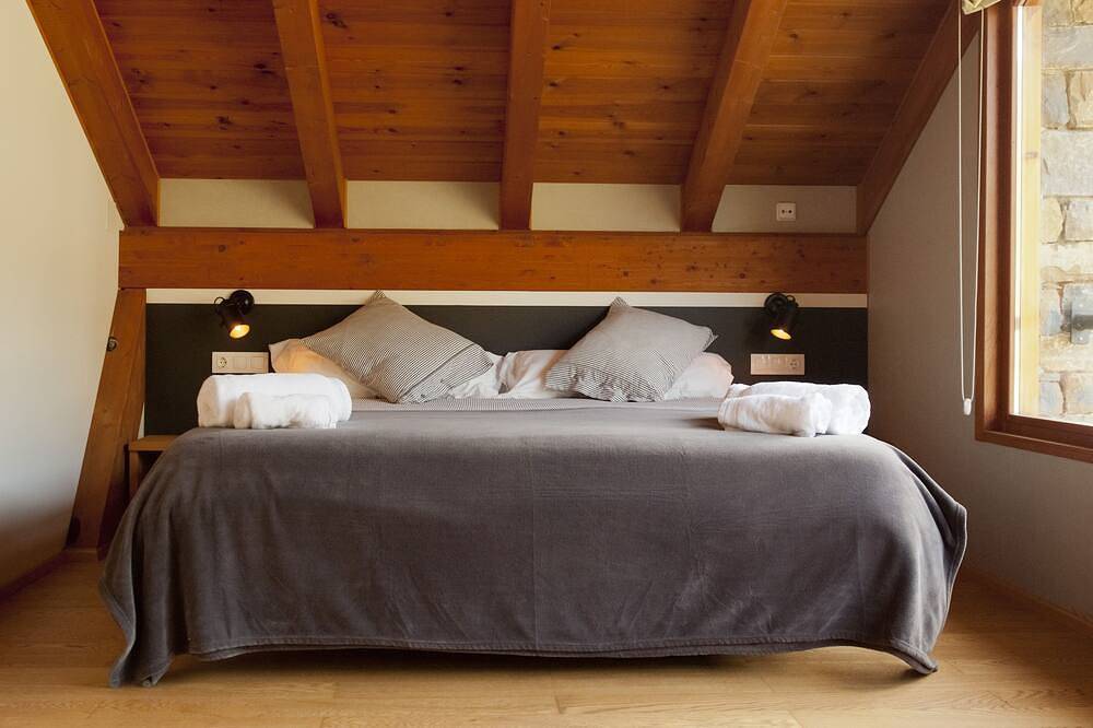 Can Congost casa típica del pirineo catalán de 240m con 5 habitaciones y 5 baños in Sort , Pirineo Catalan