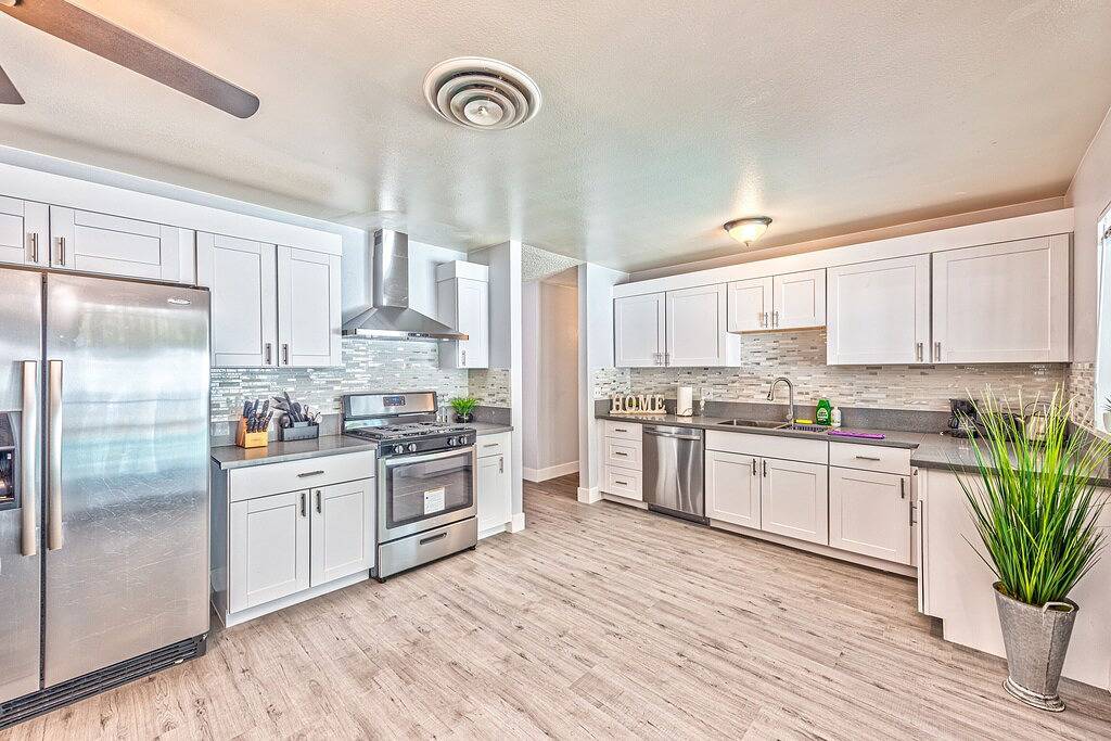 Vip villa 3Bdr 2Bhr 5min to the strip large pool in Las Vegas Strip, Paradise