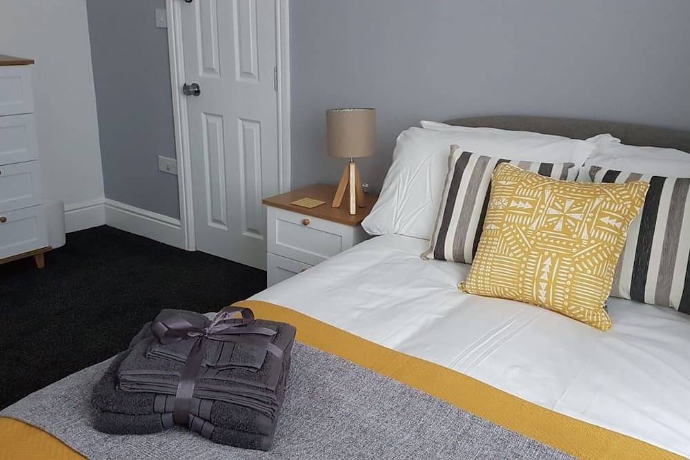 Whole-Casa-Baño Privado in Stoke-on-Trent, Midlands