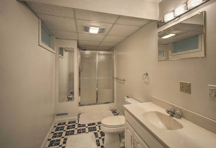 Holiday home for 100 people, with balcony - 1