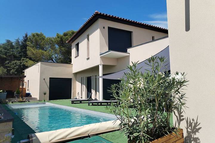 Location de vacances pour 8 personnes, avec Terrasse à MUS