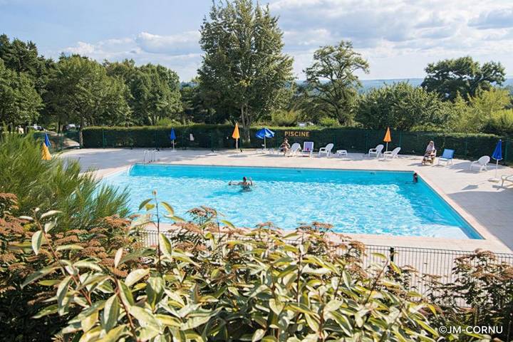 Location de vacances pour 6 personnes, avec jardin et bassin pour enfant ainsi que piscine et vue à Leyme - 2