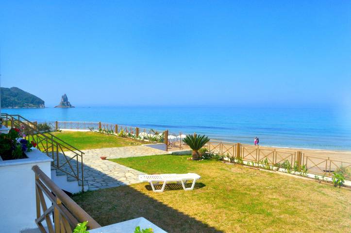 Gîte pour 2 personnes, avec Vue sur l’océan ainsi que Balcon/Terrasse et Jardin à Agios Gordios - 4