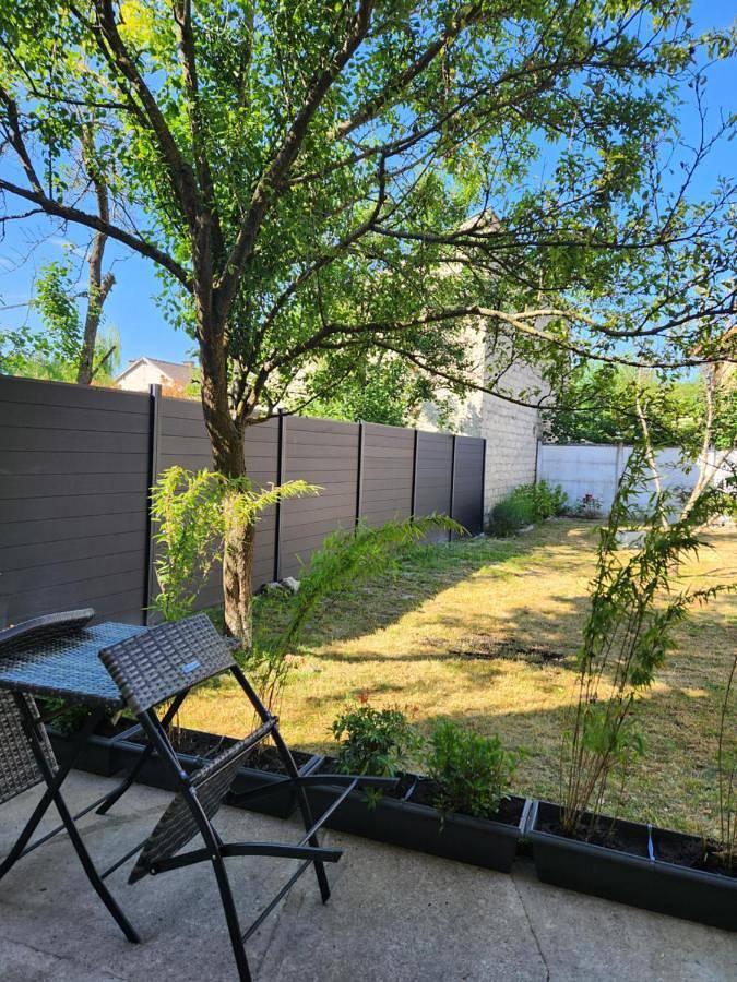 Gîte pour 2 personnes, avec terrasse à Warmeriville