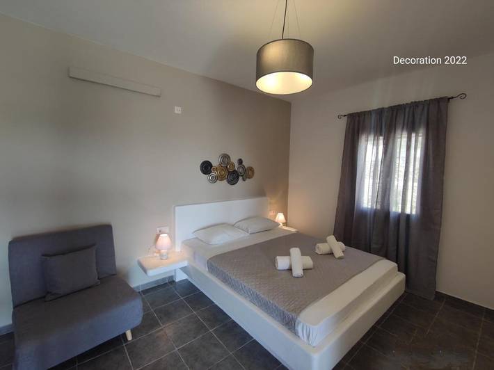 Gîte pour 2 personnes, avec Balcon et Terrasse ainsi que Jardin et Vue dans Folégandros - 2
