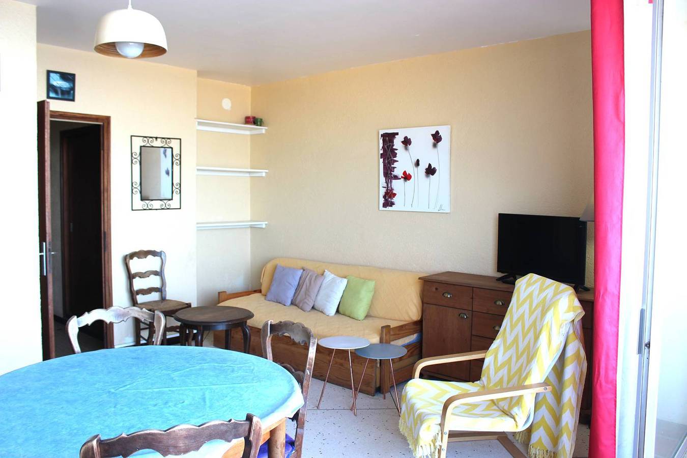 Appartement de vacances entier, Front de mer pour ce T2 avec parking proche commerces in Saint-Cyprien-Plage, Saint-Cyprien