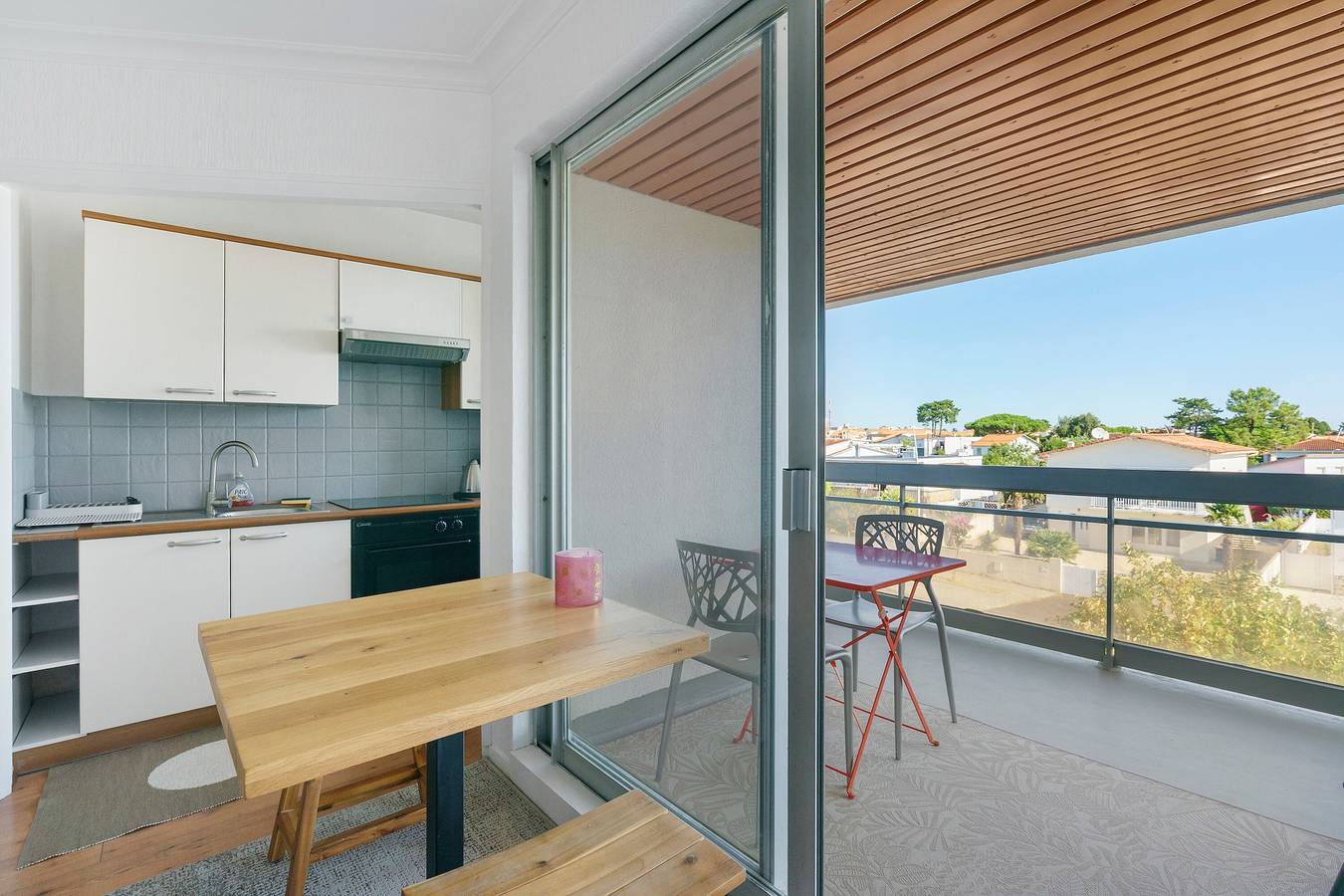 Appartement entier, Appartement 'Pontaillac Royan T2 Belle Terrasse' avec jardin privé et balcon in Vaux-sur-Mer, Côte de Beauté