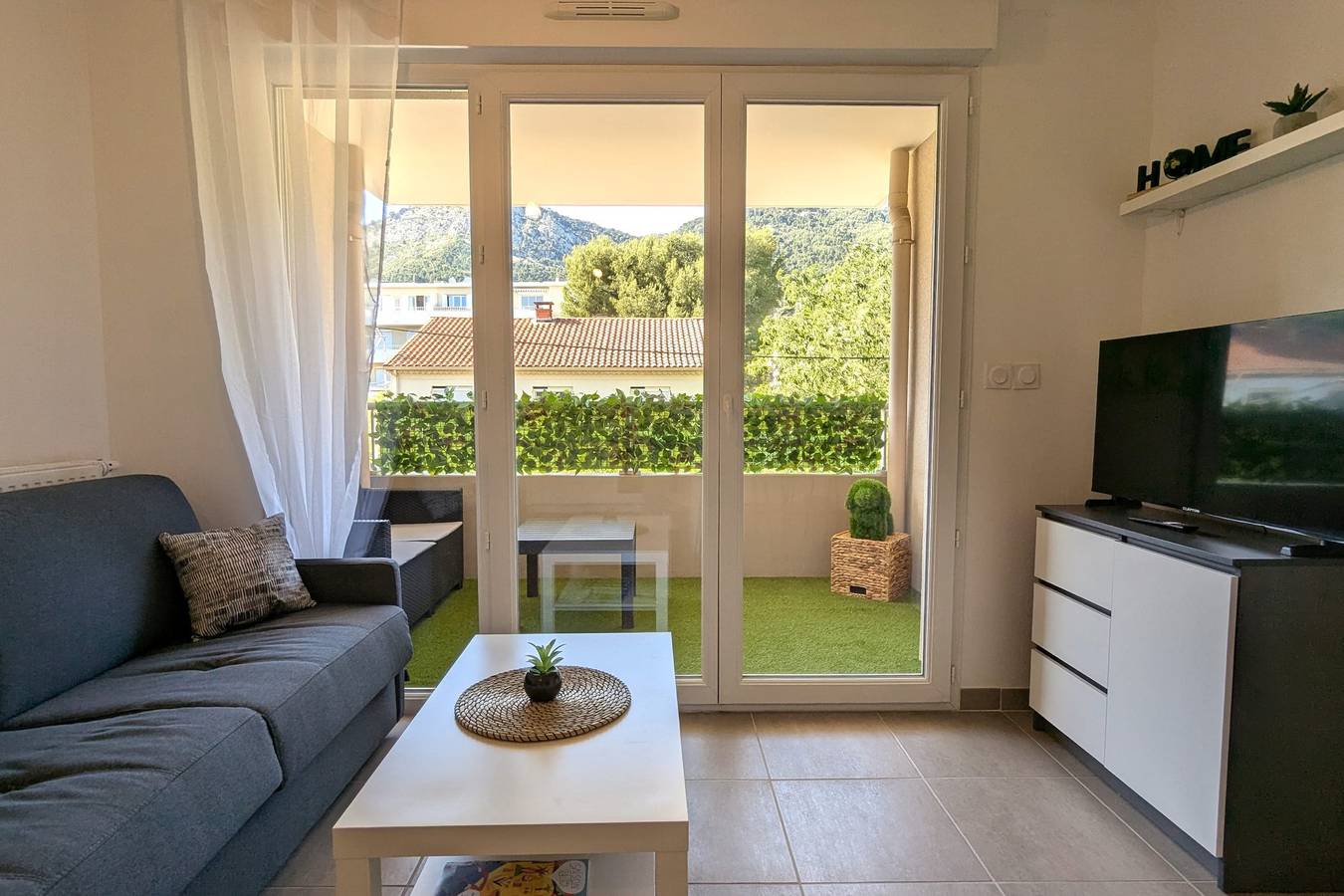Appartement entier, Appartement moderne avec terrasse, au calme in Toulon, Région de Toulon