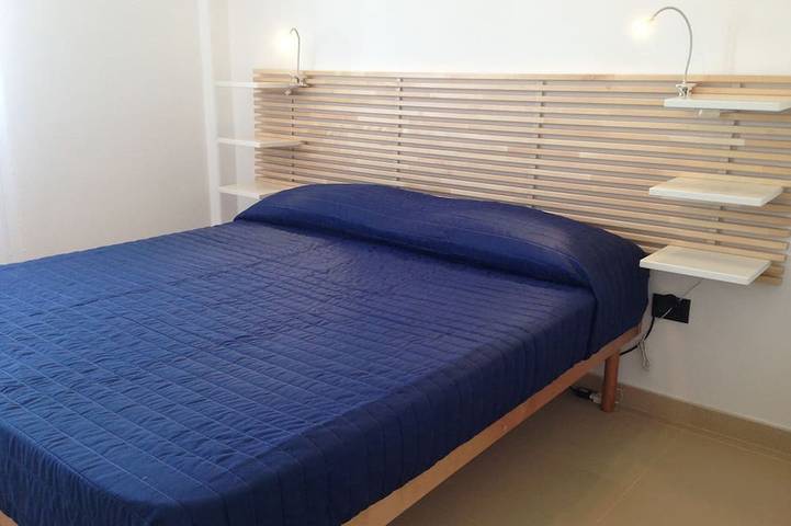 Seaview modern holiday home in Nw Sicily - air conditioning, Wi-Fi, parking, bbq in Alcamo Marina, Alcamo