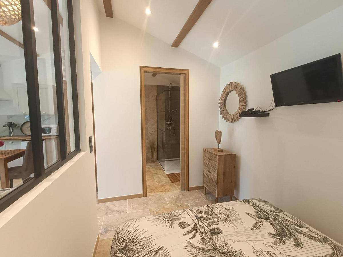 Appartement entier, One-Bedroom Apartment in Saint-Just-d'Ardèche, Gorges de l’Ardèche