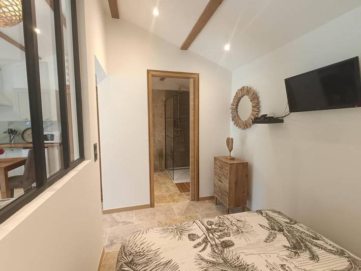 Gîte pour 2 personnes, avec jacuzzi et jardin à Saint-Just-d'Ardèche - 2