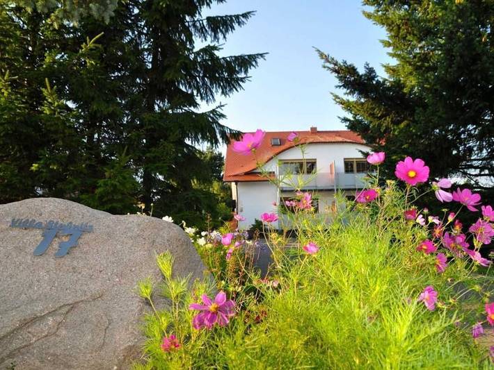 Ferienwohnung für 5 Personen, mit Balkon und Garten, kinderfreundlich