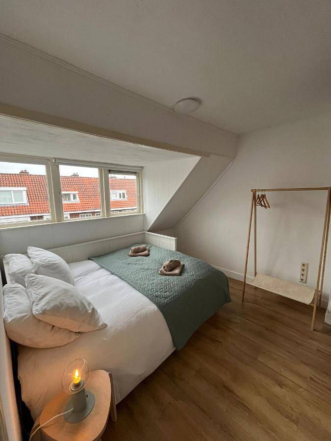 Entire apartment, Haarlem jaren' 30 huis Stad & Strand in Haarlem, North Sea Netherlands