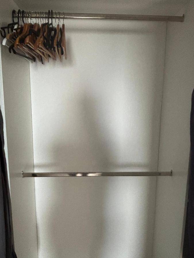 Gîte pour 2 personnes, avec piscine ainsi que jardin et terrasse à Parigné-l'Évêque - 3