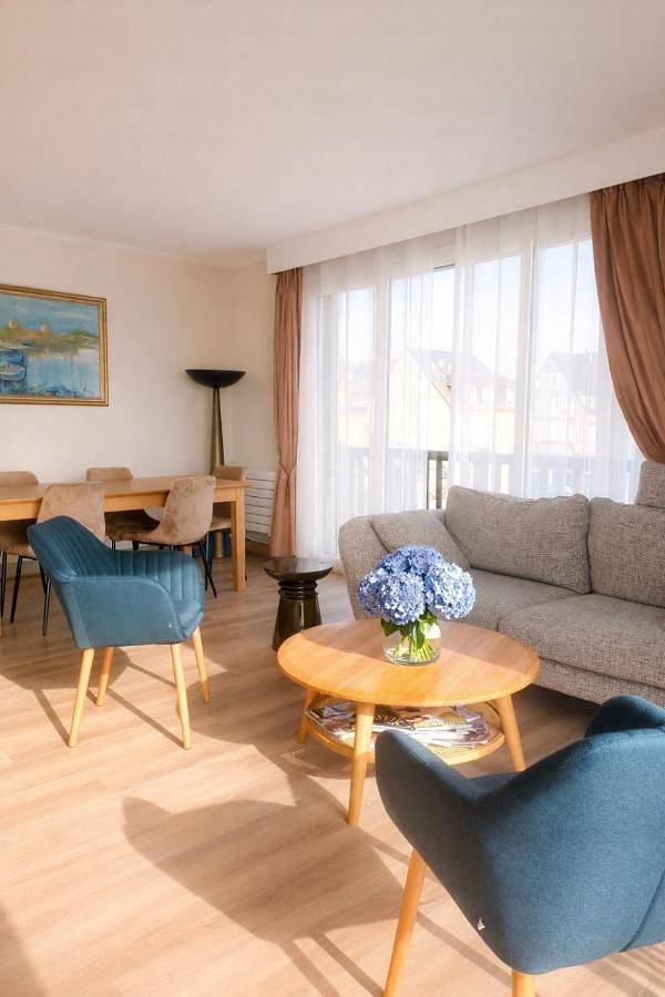 Gîte pour 4 personnes, avec vue et balcon dans Office De Tourisme De Blonville Benerville Tourgeville - 2