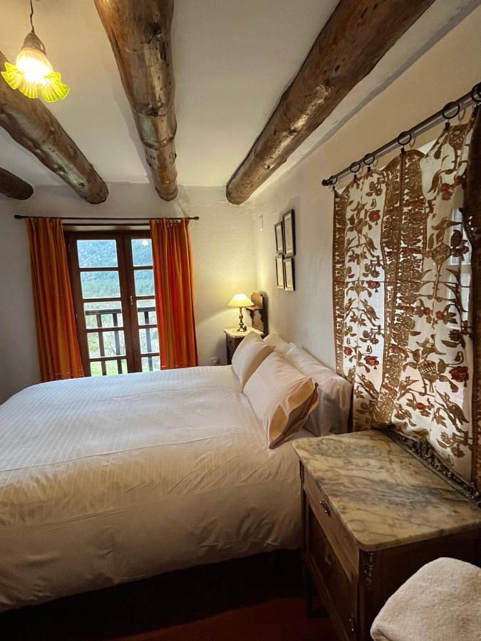 Casas de Zapatierno in Bielsa, Pirineo Aragonés