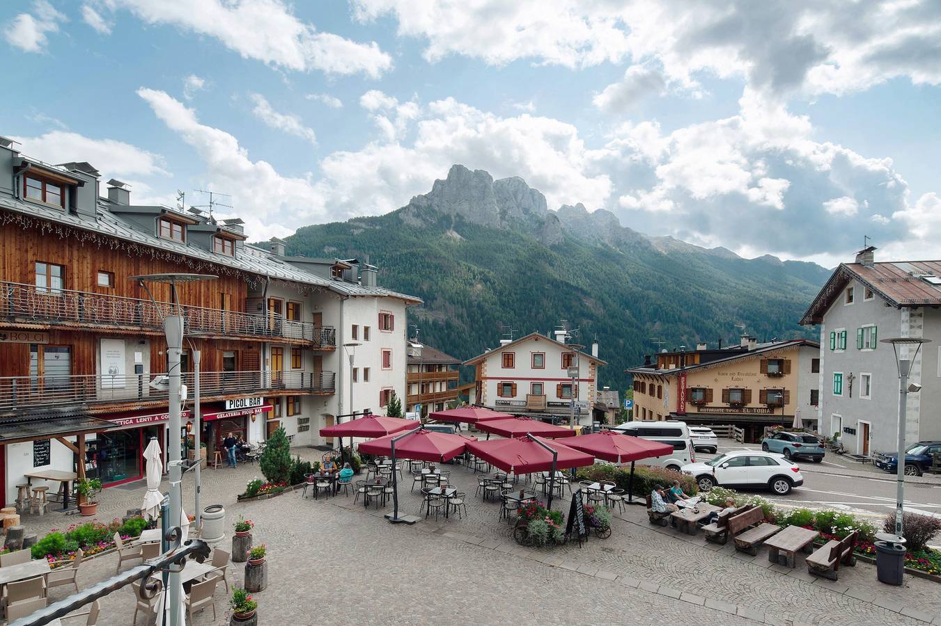 Ganze Wohnung, Apartment 'Vich' mit Bergblick, Balkon und Wlan in San Giovanni di Fassa, Dolomiti Superski