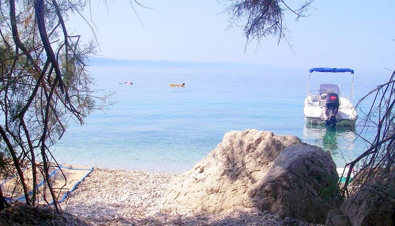 Apartamento entero, Apartment with balcony in Podgora, Rivera de Makarska